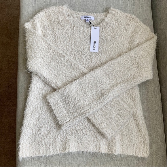 NEW! BB Dakota Get A Crew Sweater - NWT - Picture 6 of 7